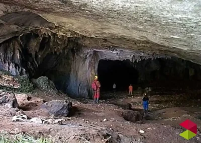 Cueva de Cofresnedo