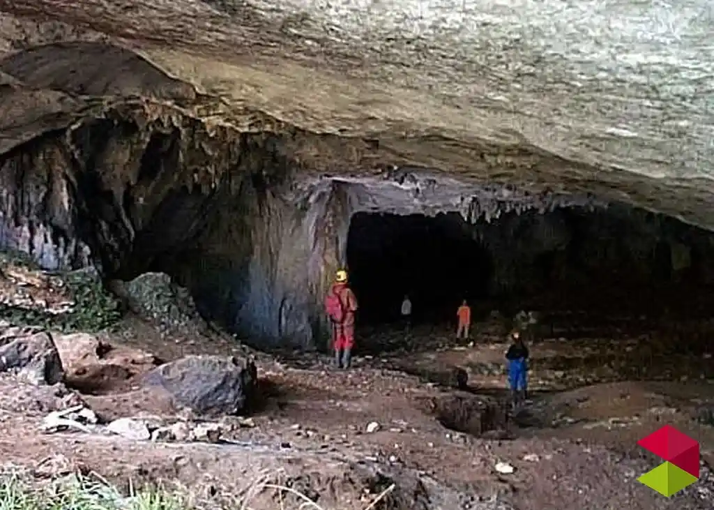 Cueva de Cofresnedo