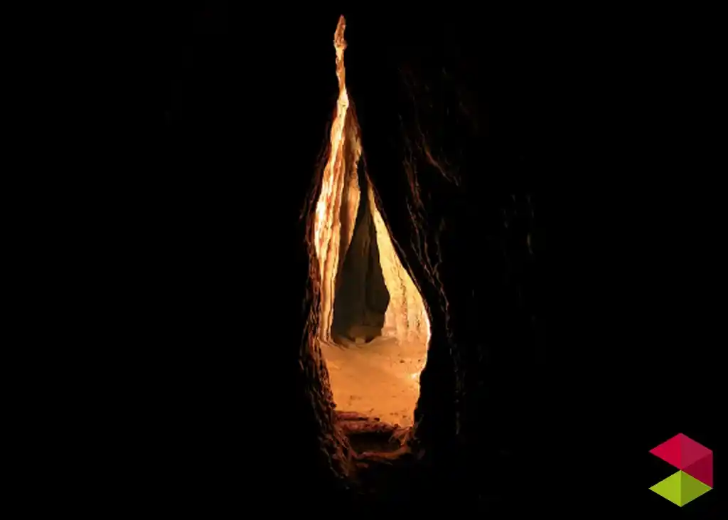 Entrada Cueva del Linar