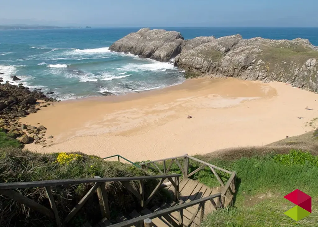 Playa de Somocuevas en Liencres