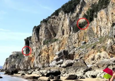 Salida Cueva abrigo de la Peña del Perro