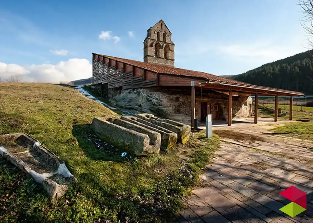 Iglesia rupestre de Santa María de Valverde
