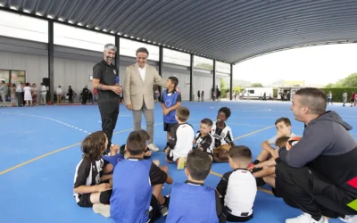 Inaugurada la nueva pista cubierta de Escobedo