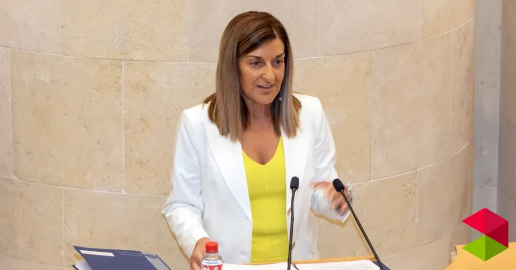 Noticias Cantabria Buruaga asegura que Cantabria está "infinitamente mejor que hace 2 años" y anuncia avales para la compra de primera vivienda y la libre elección de hospital