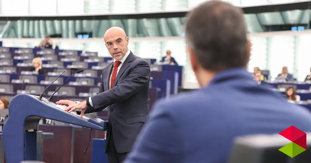 Noticias Politica Jorge Buxadé el tiempo del bipartidismo ha terminado, ni cloacas ni puños en alto