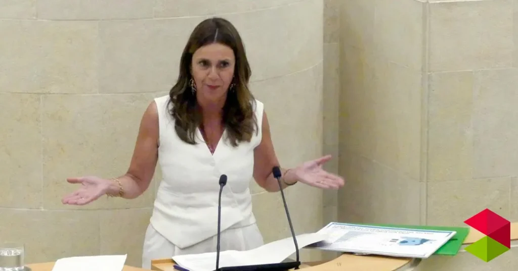 Noticias Cantabria Paula Fernández afirma que Buruaga "vive alejada de la realidad" y asegura que "a la mayoría de los cántabros les va peor desde que gobierna el PP"