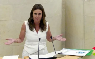 Paula Fernández afirma que Buruaga “vive alejada de la realidad” y asegura que “a la mayoría de los cántabros les va peor desde que gobierna el PP”