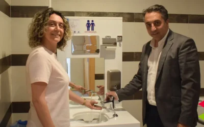 Piélagos instala lavabos ostomizados en locales municipales para avanzar en la integración efectiva de las personas con necesidades especiales