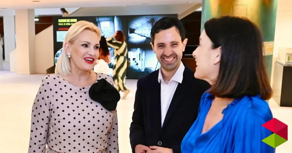 Noticias Santander La alcaldesa entrega el premio ‘Solera de las Artes-Ciudad de Santander’ a Ainhoa Arteta