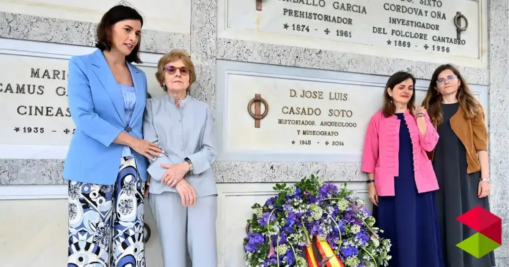 Noticias Santander Los restos del historiador José Luis Casado Soto ya descansan en el Panteón de Ilustres de Ciriego