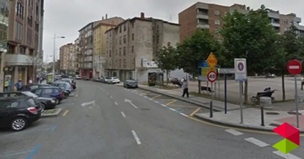 Mujer herida por ser atropellada con su coche en Santander