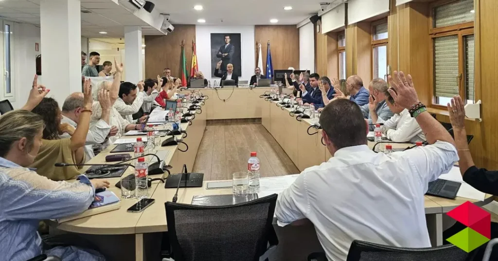 Noticias Torrelavega El Pleno admite a trámite la solicitud de la Real Sociedad Gimnástica referente a la concesión administrativa de El Malecón