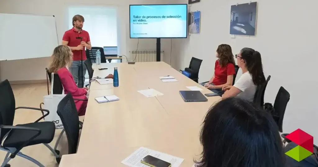 Noticias Pielagos Participantes en la XI Lanzadera de empleo de Piélagos aprenden a resolver con éxito cualquier proceso selectivo que se realice con prueba de vídeo