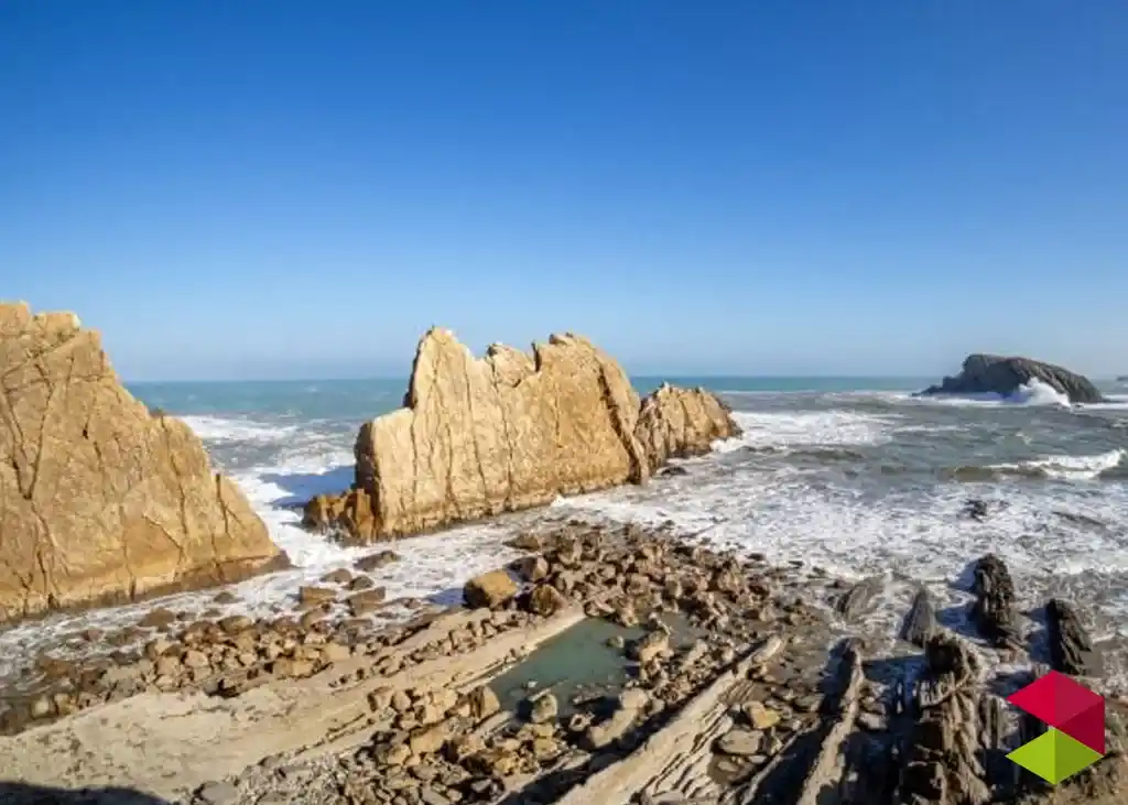 Senda por Costa Quebrada