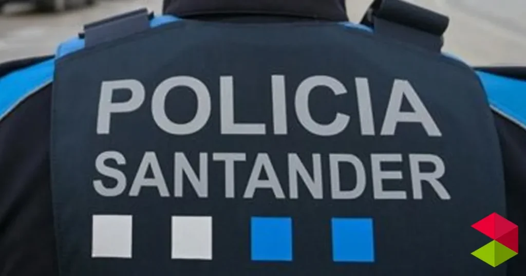Noticias Santander Estrella su coche al volar por una rotonda en Los Castros... ¡y doblaba la tasa de alcohol!