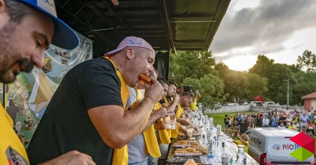 Noticias Cantabria Ambrosero acoge el único Campeonato Mundial de Comedores de Sobaos