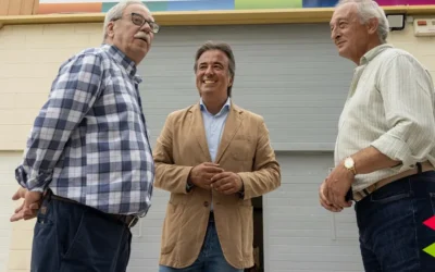 El Ayuntamiento de Camargo dedica la bolera de Maliaño a Gerardo Castanedo, presidente de la Peña Bolística