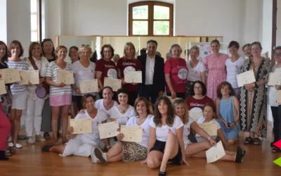 70 mujeres bailan a la vida en Piélagos