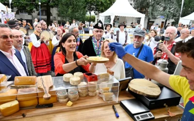 Inaugurada la VII edición de la Feria del Queso de Cantabria ‘Ciudad de Santander’