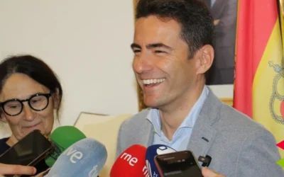Pedro Casares pide a Buruaga “que baje el tono por la convivencia democrática”