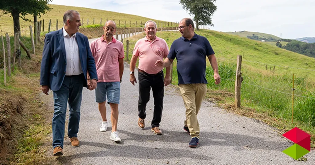 Noticias Cantabria Media inaugura distintas obras de mejora de viales y de abastecimiento de agua en Villafufre con una inversión de cercana a los 70.000 euros