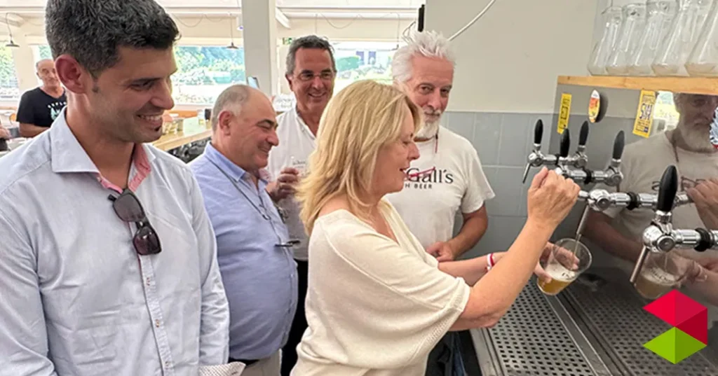 Noticias Cantabria Susinos elogia la elaboración de la cerveza artesanal DouGall’s, una empresa cántabra “ejemplo de emprendimiento”