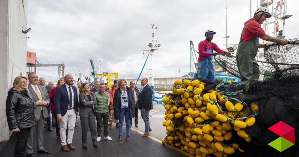 Noticias Laredo El Gobierno cántabro mejorará la operatividad del puerto de Laredo con nuevas líneas de atraque y la ampliación de la zona de descarga de la flota pesquera