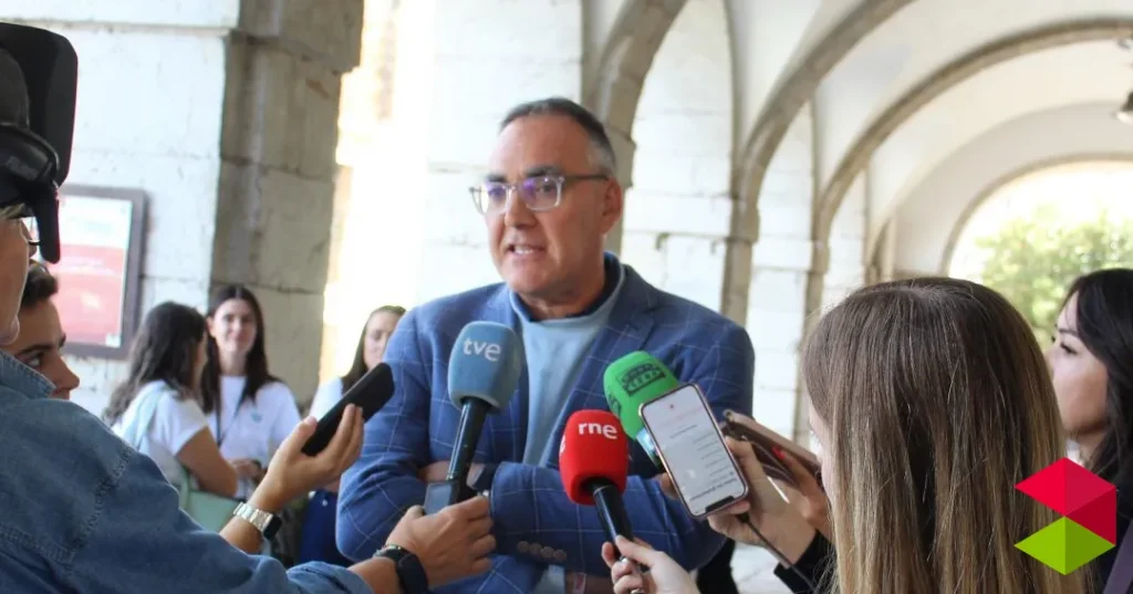 Noticias Laredo El PSOE comparte la reivindicación de las enfermeras del Hospital de Laredo y exige soluciones