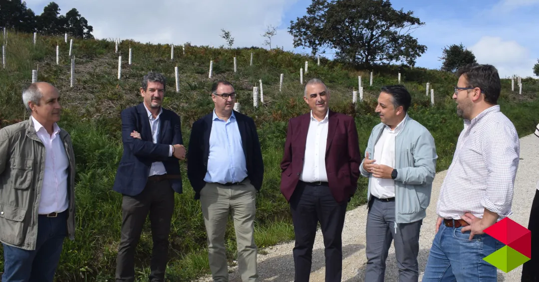 Noticias Piélagos Caramés afirma que la restauración y recuperación de terrenos agrarios ejecutada por el Gobierno de Cantabria en el monte La Picota “no se había visto antes”