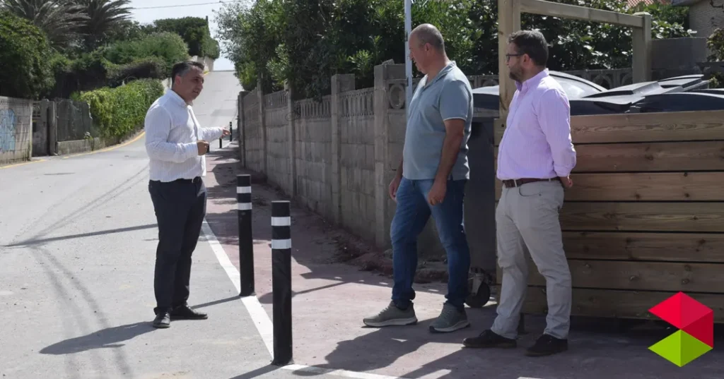 Noticias Piélagos Piélagos mejora la seguridad vial en la playa de La Arnía mediante la construcción de un nuevo itinerario peatonal seguro