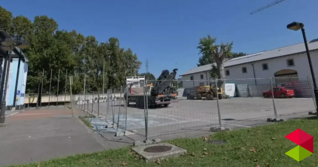 Noticias Torrelavega Comienzan las obras de mejora de la red de abastecimiento y saneamiento de la Avenida Rocherfort Sur Mere