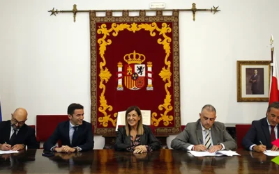 Gobierno, Camargo y ADIF firman el protocolo de actuación para el cubrimiento de las vías en Maliaño