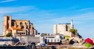 Noticias Castro Urdiales Detectado grupo de WhatApp donde se comparten desnudos de mujeres de Cantabria