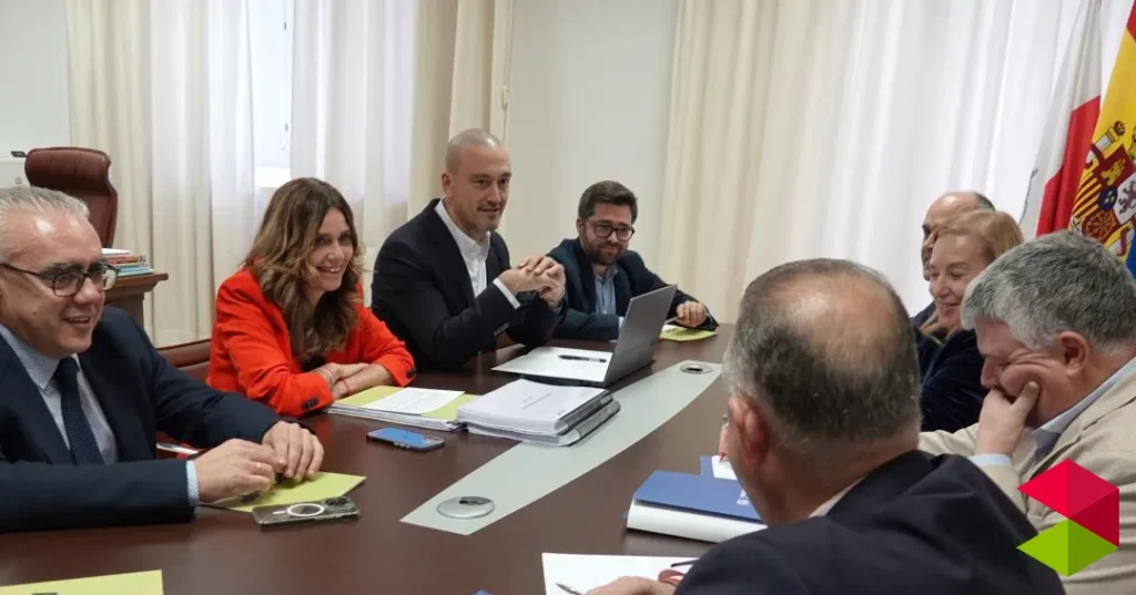 Noticias Cantabria El PRC reafirma sus condiciones "sine qua non" para negociar el presupuesto y el PP se compromete a estudiarlas para responder la próxima semana