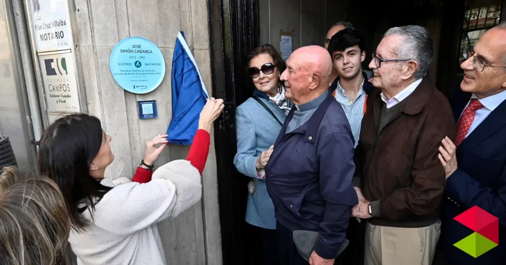 Noticias Santander El Ayuntamiento dedica a Simón Cabarga una nueva placa en la Ruta de Ilustres
