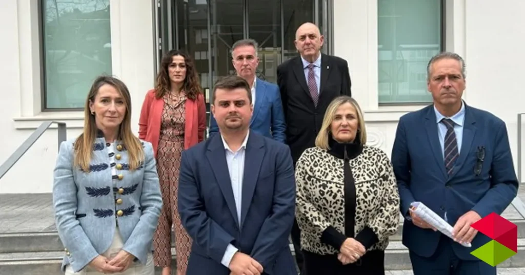 Noticias Torrelavega El PP abandona el pleno después de que Javier López Estrada impida que se debatan sus mociones