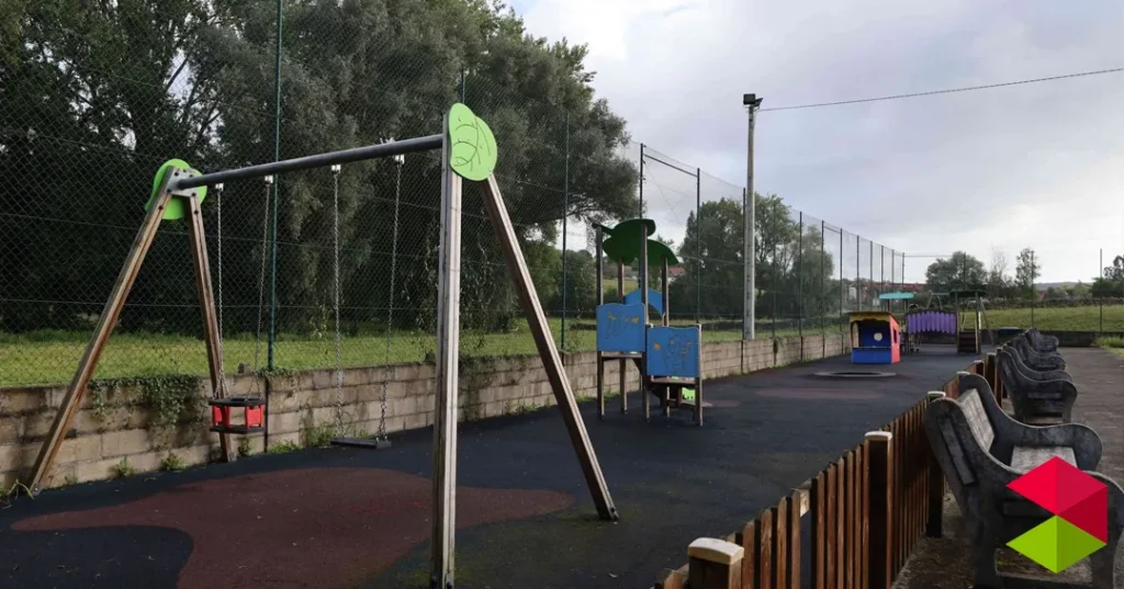 Noticias Hazas de Cestro Adjudicada la cubierta para el parque infantil de Beranga por un importe de unos 82.500 euros