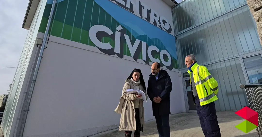 El Centro Cívico de Sierrapando mejora su exterior gracias a un programa de inserción laboral