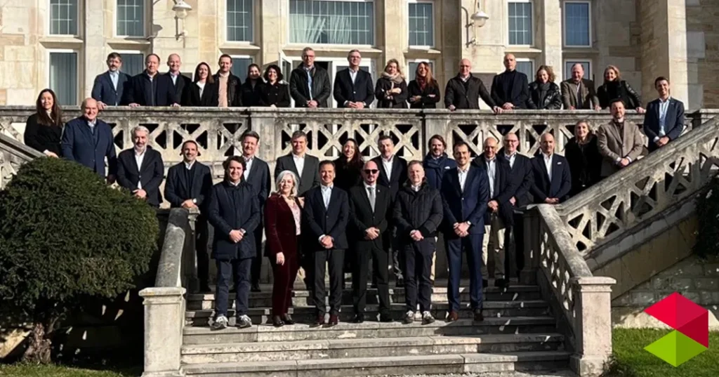 Noticias Santander Cantabria avanza con Fenin hacia un "escenario real" donde la industria va a dejar de ser un proveedor para convertirse en cooperador necesario de la transformación sanitaria