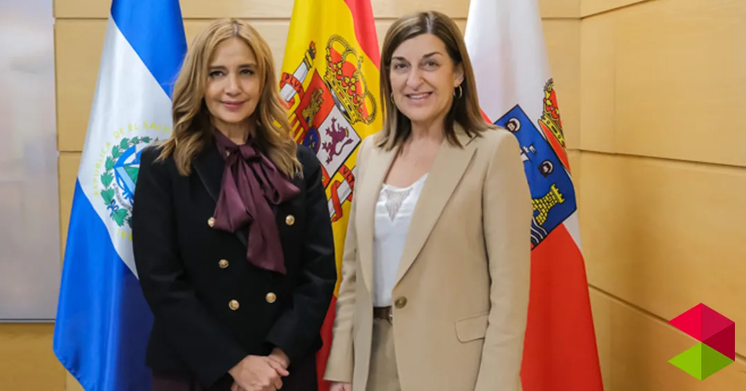 La presidenta Buruaga recibe a la embajadora de El Salvador en España, Anabella Machuca