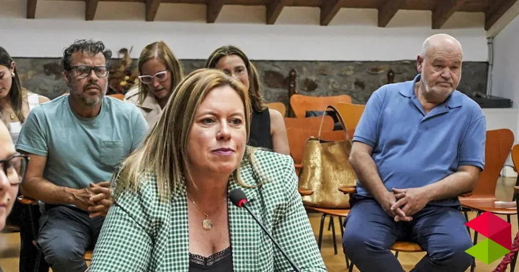 Noticias Cartes El PRC pide la dimisión de la alcaldesa de Cartes por la gestión "caótica y crispada" de la acogida de menas