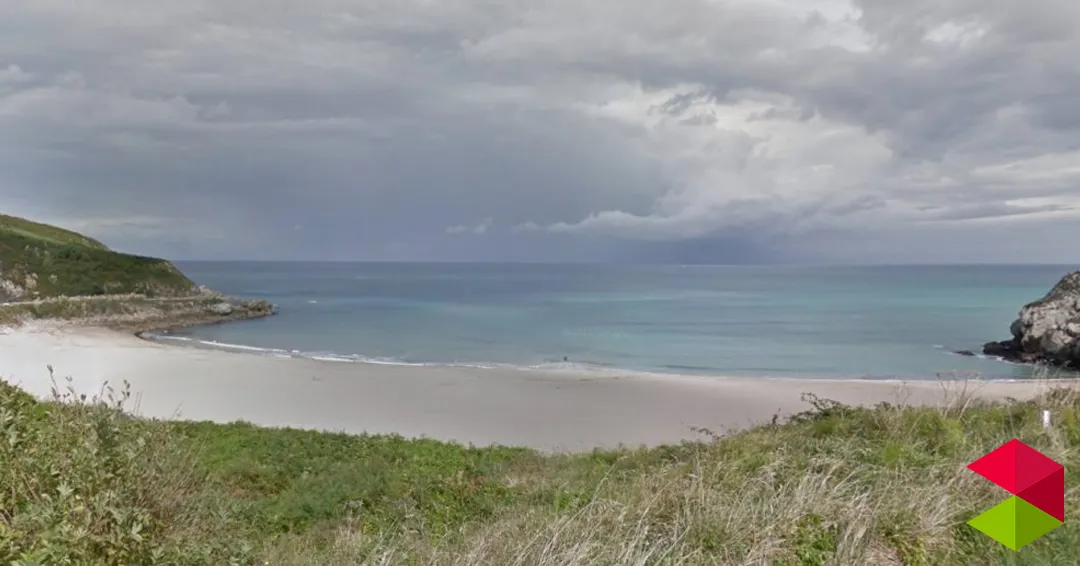 Eventos Cantabria Los microplásticos, un enemigo invisible en la playa de Usgo