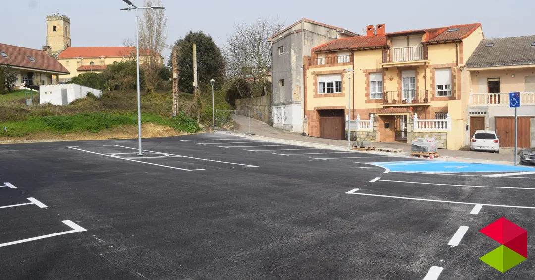 Piélagos pondrá en servicio esta semana el nuevo aparcamiento que ha construido en una parcela municipal en desuso en el núcleo urbano de Liencres