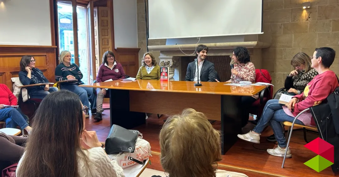 Reinosa acoge una ruta literaria con 110 participantes de clubs de lectura inspirada en ‘El hijo del asesino’