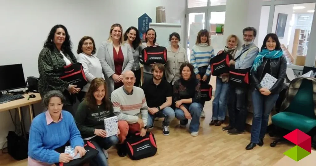 Noticias Suances La concejala de Empleo visita la Lanzadera de Empleo de Suances y destaca su papel en la mejora de la empleabilidad local