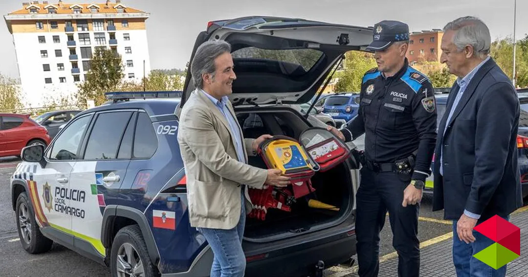 La Policía Local de Camargo incorpora desfibriladores en patrullas para actuar con rapidez ante emergencias cardíacas