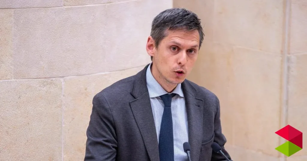 Noticias Cantabria El PSOE exigirán en el Parlamento medidas autonómicas para proteger a hogares y empresas frente al conflicto en Oriente Medio