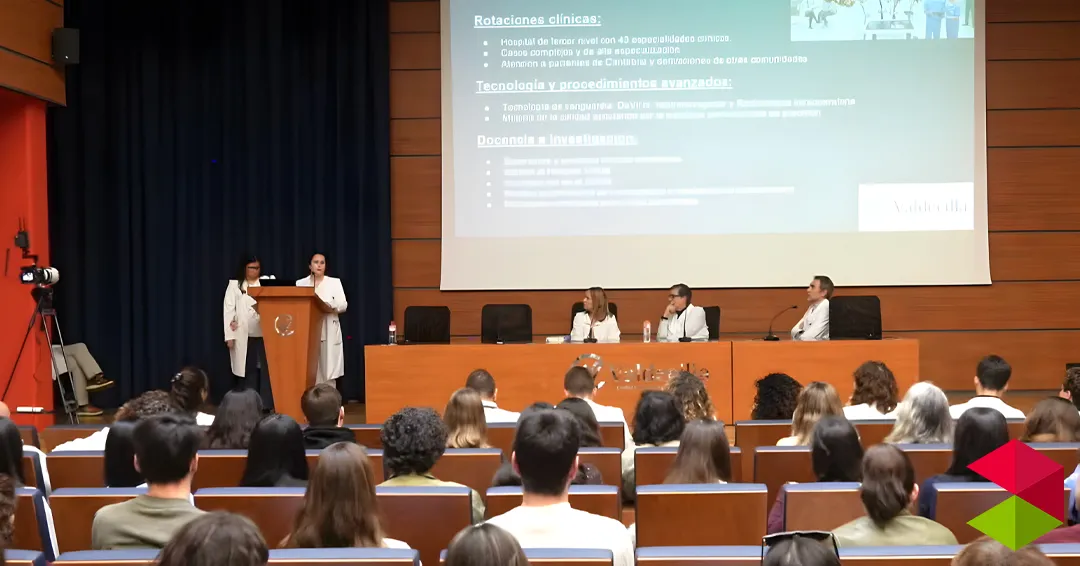 Valdecilla muestra su modelo formativo a más de 200 futuros residentes en su Jornada de Puertas Abiertas