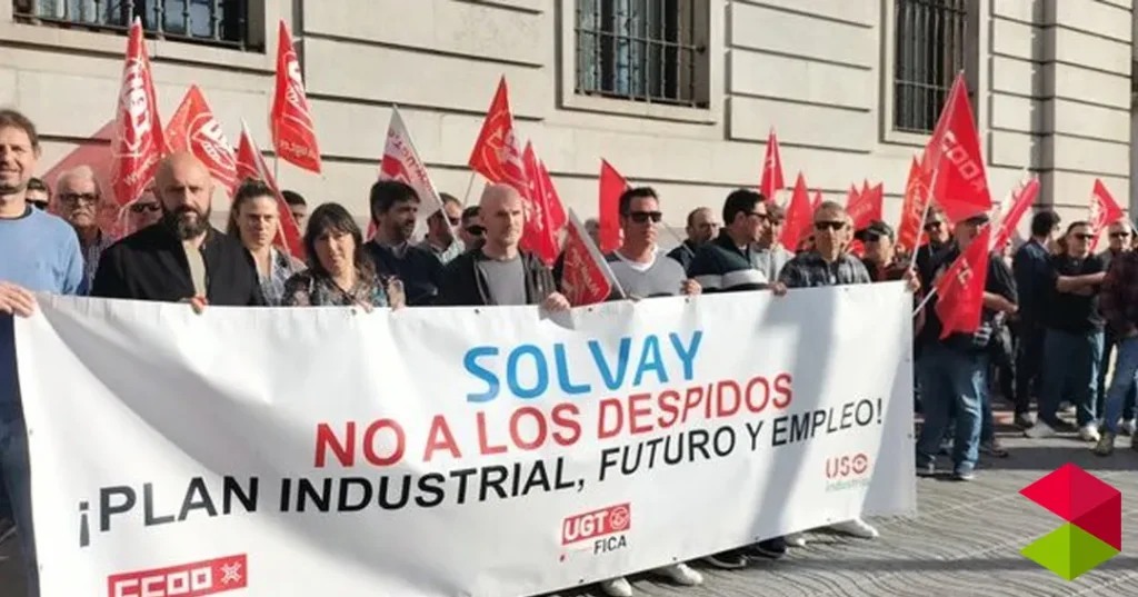 Noticias Torrelavega La plantilla de la fábrica de Solvay en Torrelavega respalda el acuerdo del ERE con un 89,5% de votos favorables